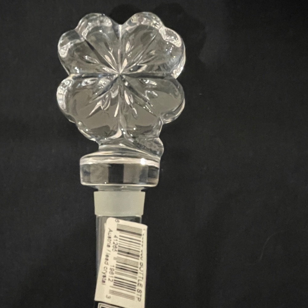 Mikasa WIne Bottle Stopper Crystal Four Leaf Clover NIB